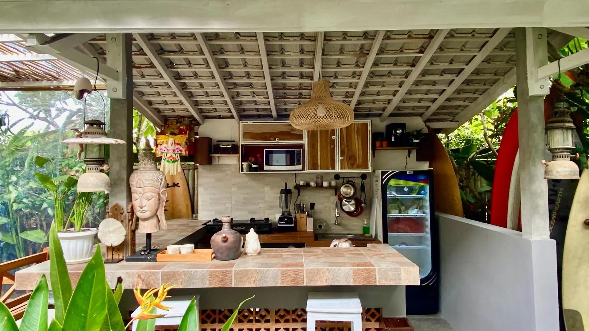 Blue Waves Balangan Homestay Uluwatu